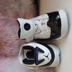 2017 Jordans black&white infant size 4c